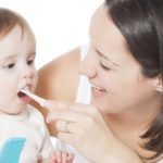 Đánh răng cho trẻ khi nào là hợp lý?