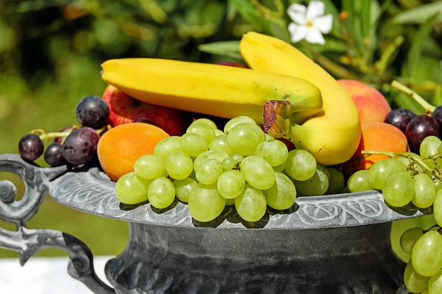 ăn uống lành mạnh hơn bằng cách bổ sung hoa quả nhiều hơn